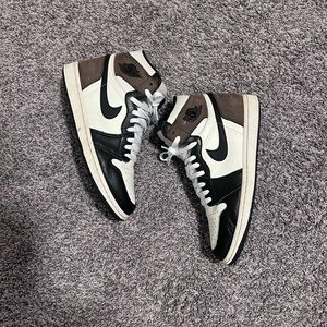JORDAN 1 DARK MOCHA